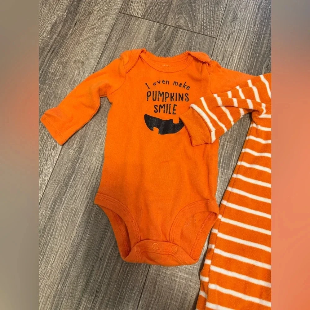 Carter’s Baby Unisex Halloween Orange Size 0-3 Month Pajamas And Set Lot Of 3